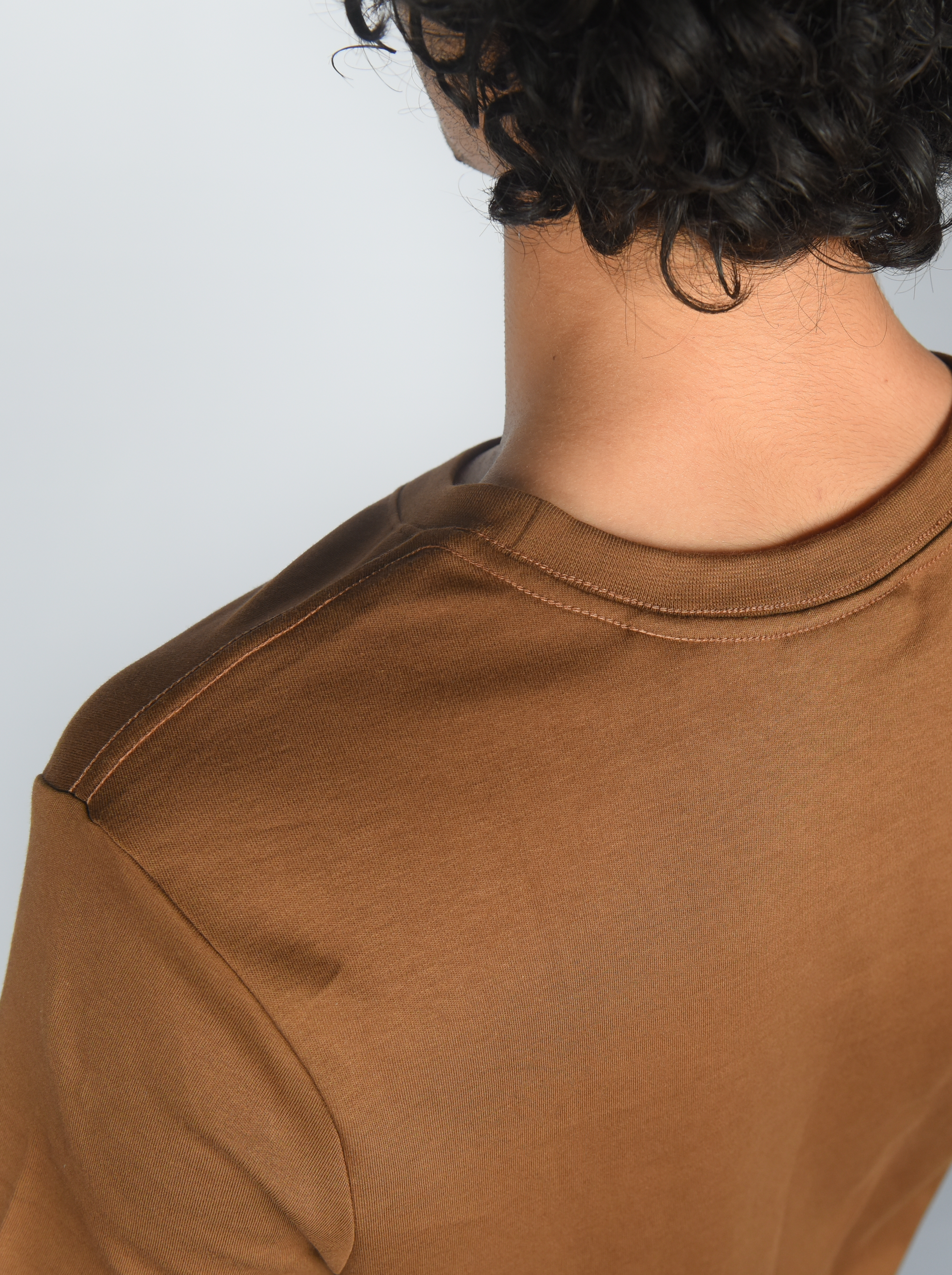 backneck brown scene 5 men  brown