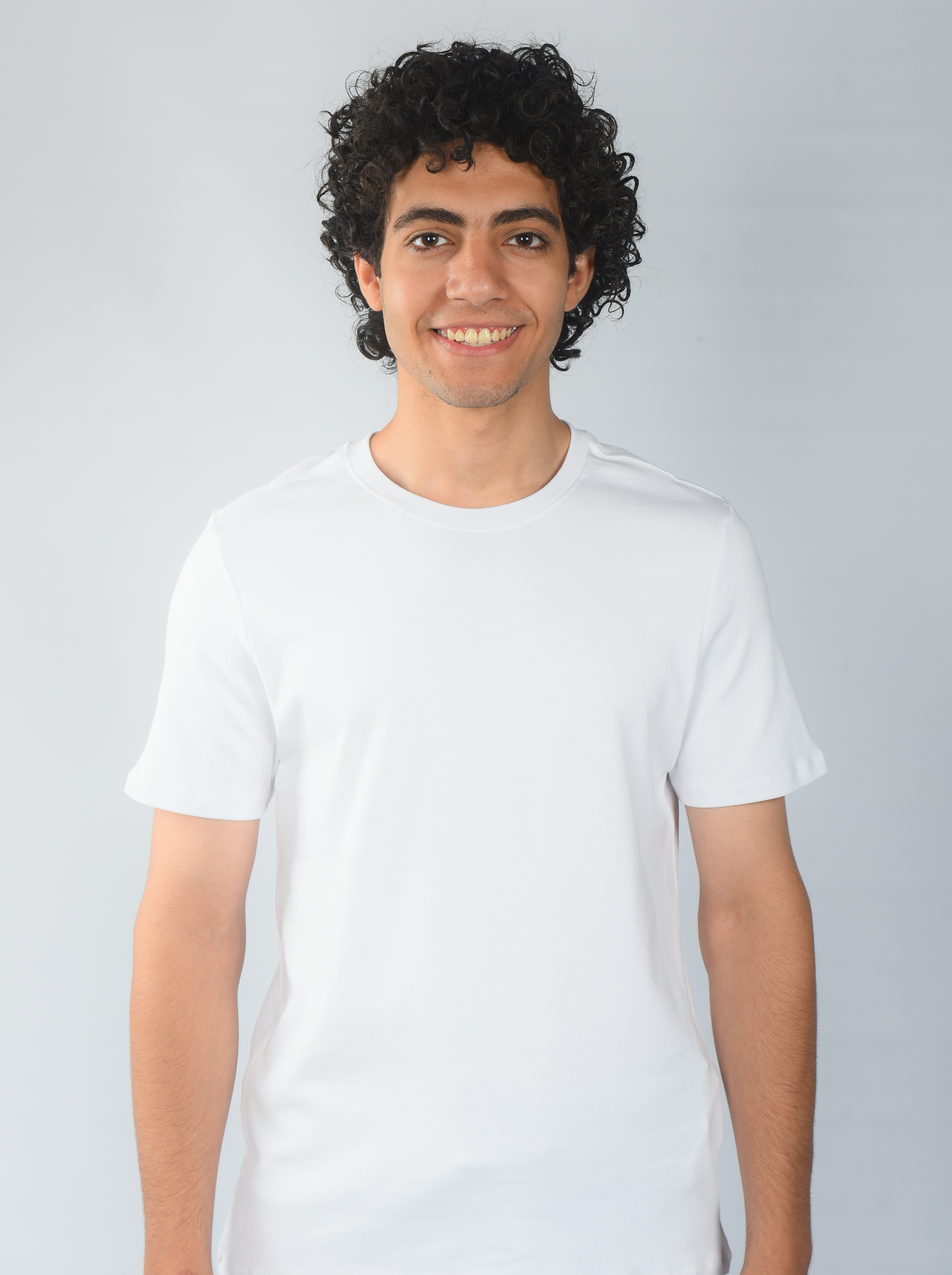 photoshoot men model grnadtee white
