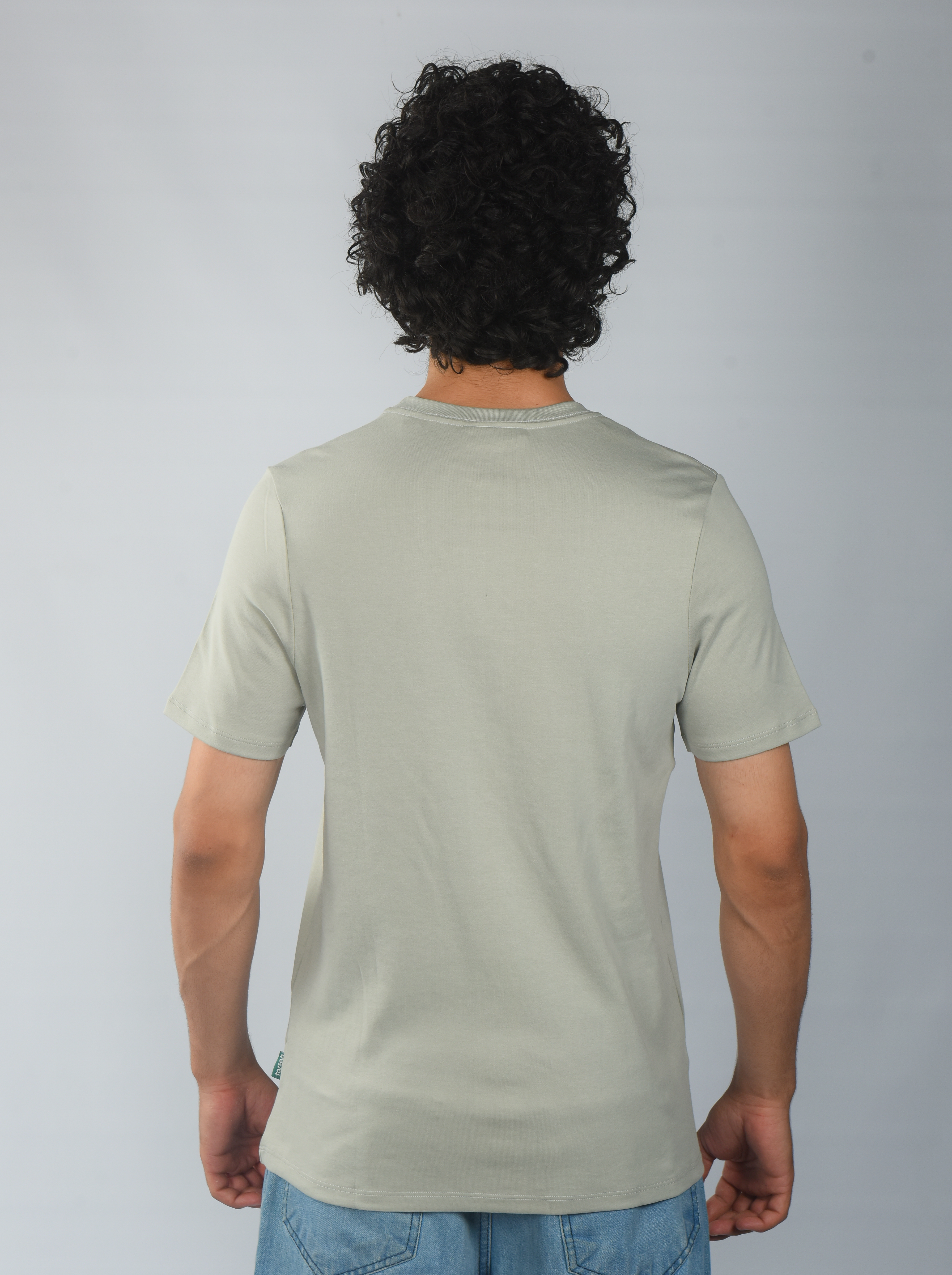 photoshoot scene 3 men grand tee   gray