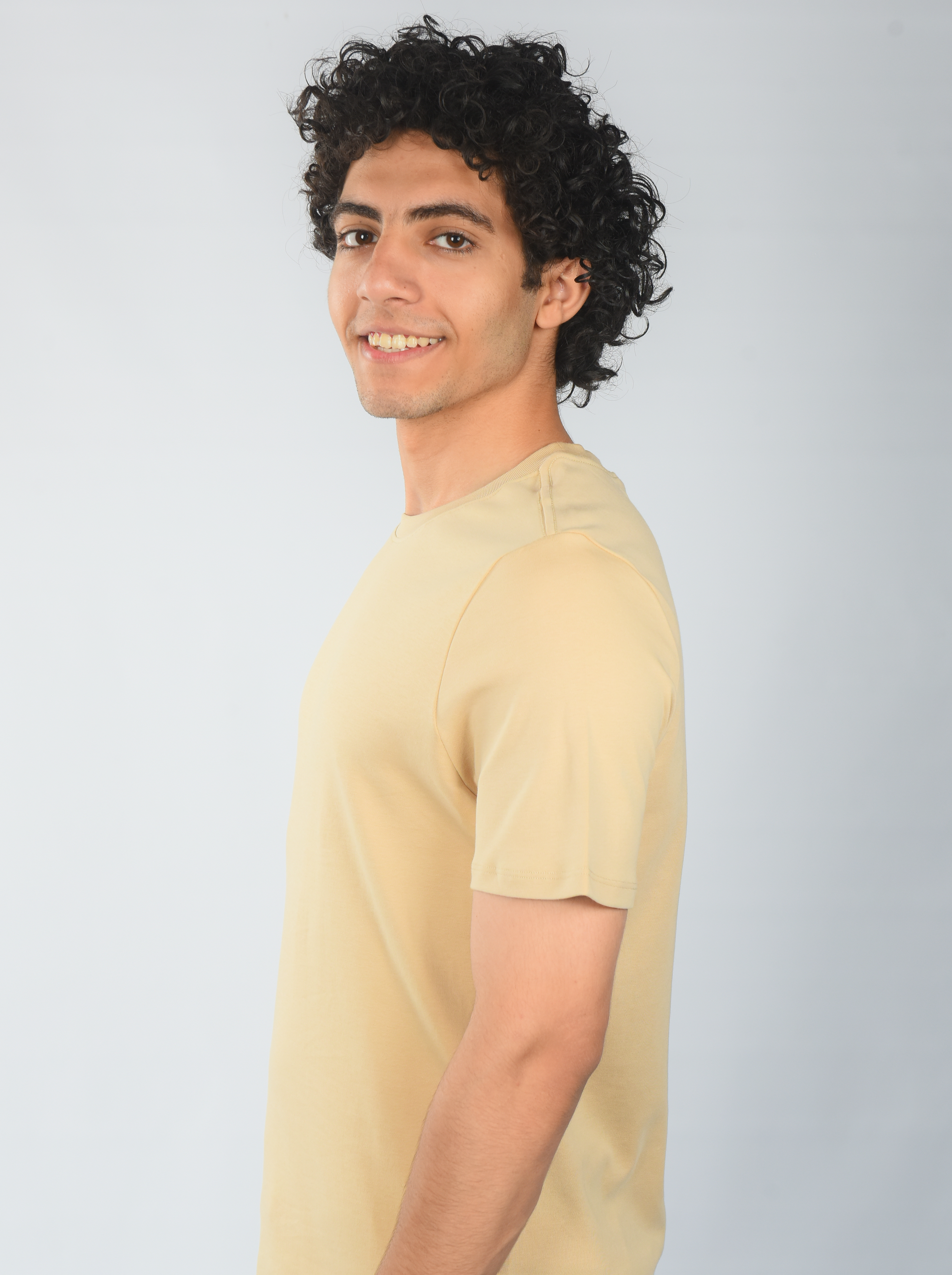 photoshoot scene 4 men grand tee   beige