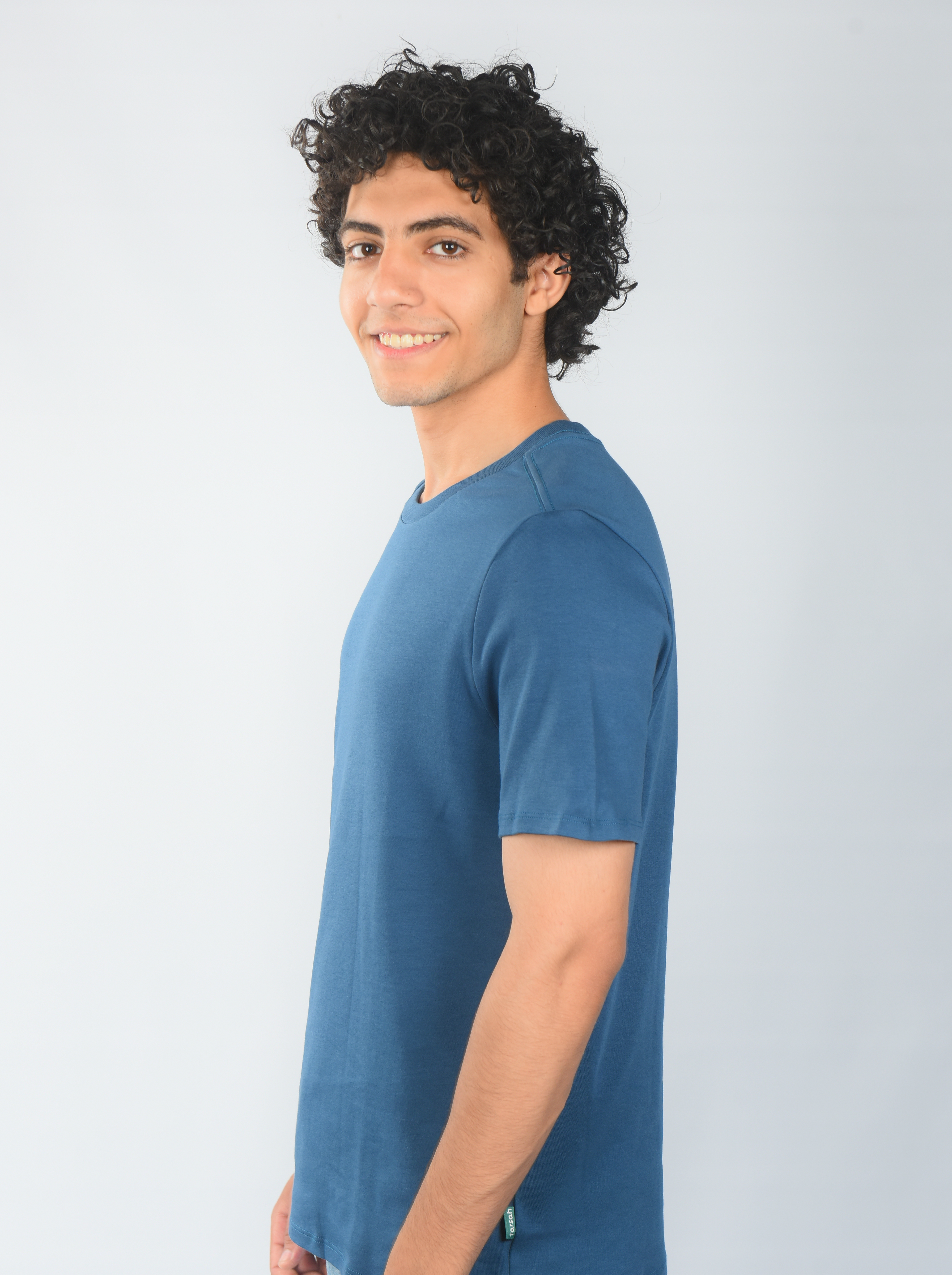 photoshoot scene 4 men grand tee   petroleum